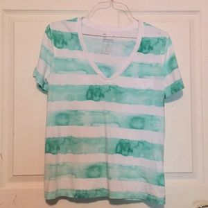 The Mercer v-neck pocket tee